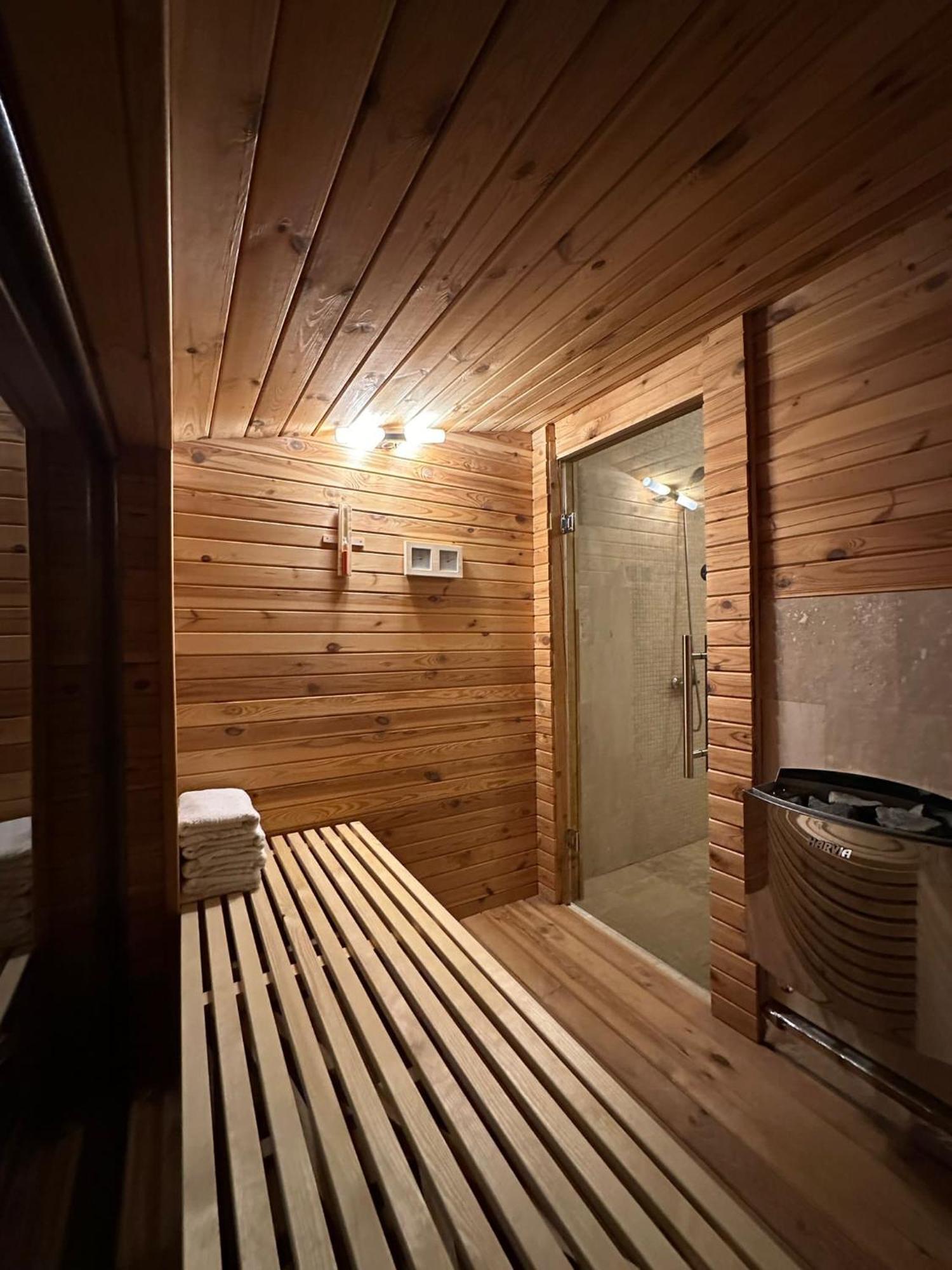 Attic 33 Leilighet Câmpulung Moldovenesc Eksteriør bilde