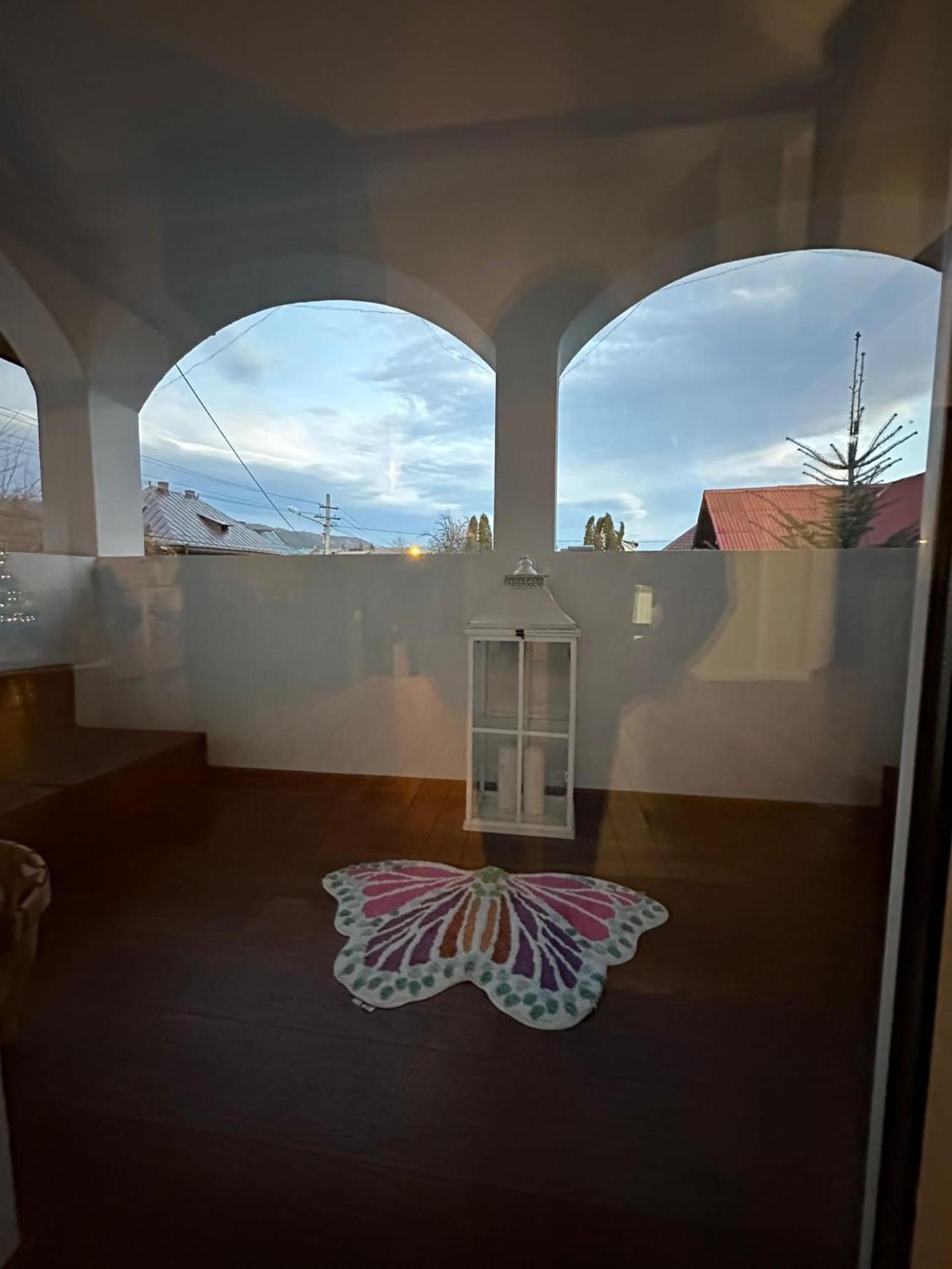Attic 33 Leilighet Câmpulung Moldovenesc Eksteriør bilde